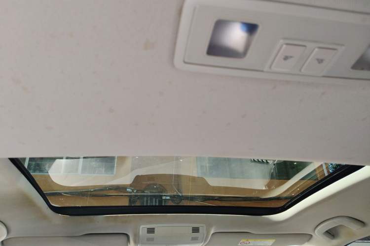 Used Volkswagen Golf 2015 1.4TSI Automatic Comfort Model Headliner