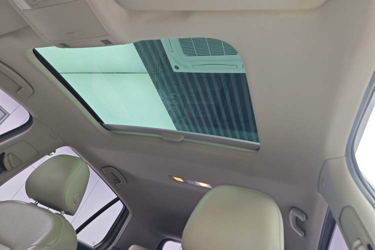 Used Volkswagen Golf 2015 1.6L Automatic Comfort Model Headliner