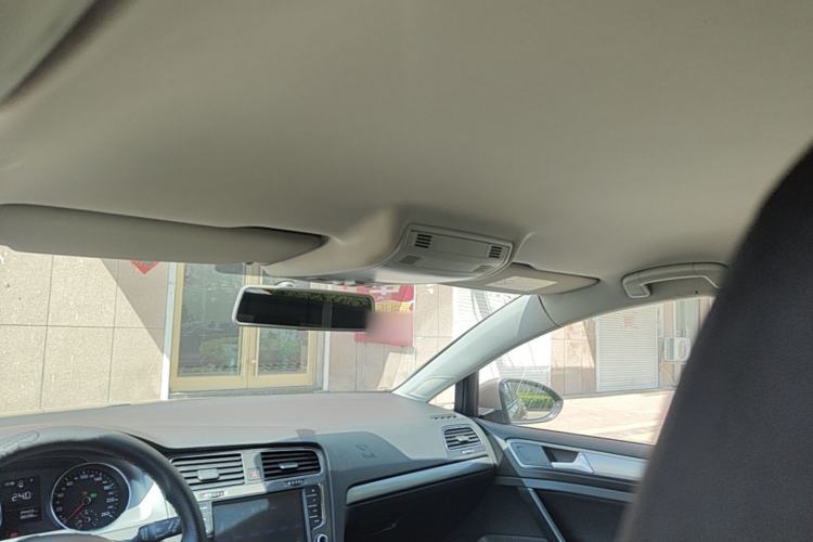 Used Volkswagen Golf 2015 1.6L Automatic Fashion Model Headliner