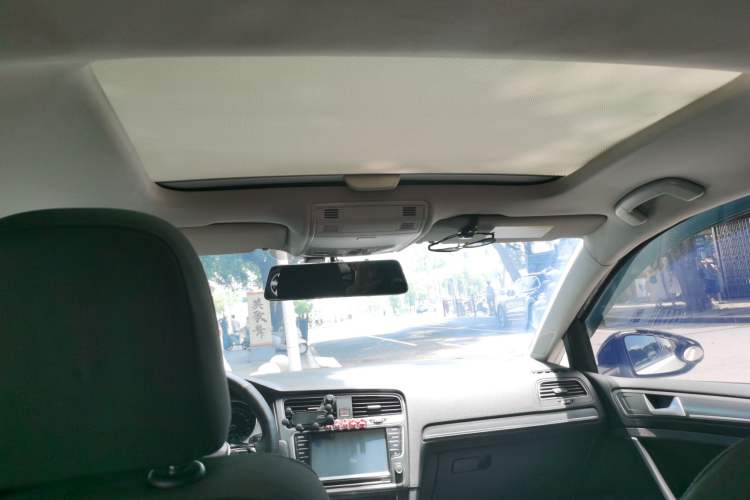 Used Volkswagen Golf 2015 1.6L Automatic Fashion Model Headliner