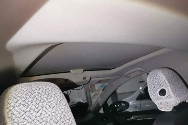 Used Volkswagen Golf 2015 1.6L Automatic Comfort Model Headliner