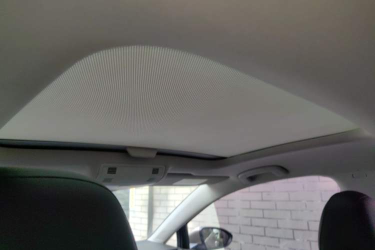 Used Volkswagen Golf 2015 1.4TSI Automatic Luxury Model Headliner