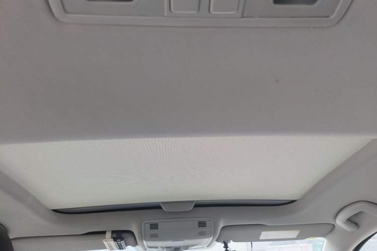 Used Volkswagen Golf 2015 1.4TSI Automatic Luxury Model Headliner