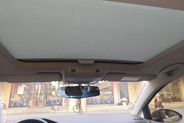 Used Volkswagen Golf 2015 1.4TSI Automatic Comfort Model Headliner