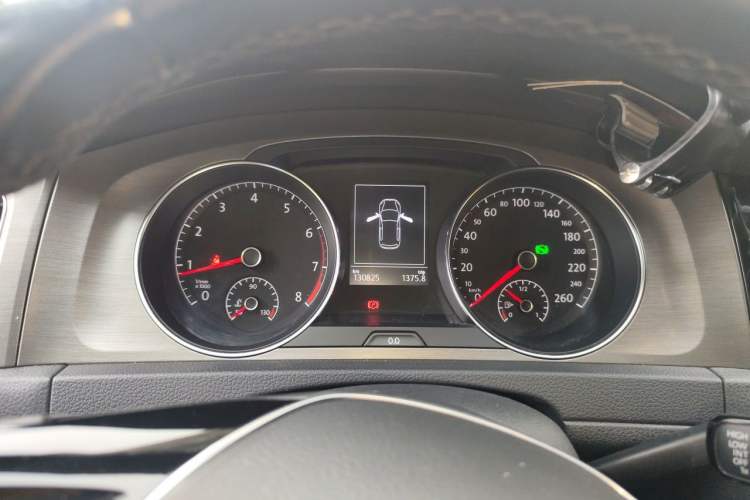 Used Volkswagen Golf 2015 1.6L Automatic Comfort Model Instrument Cluster