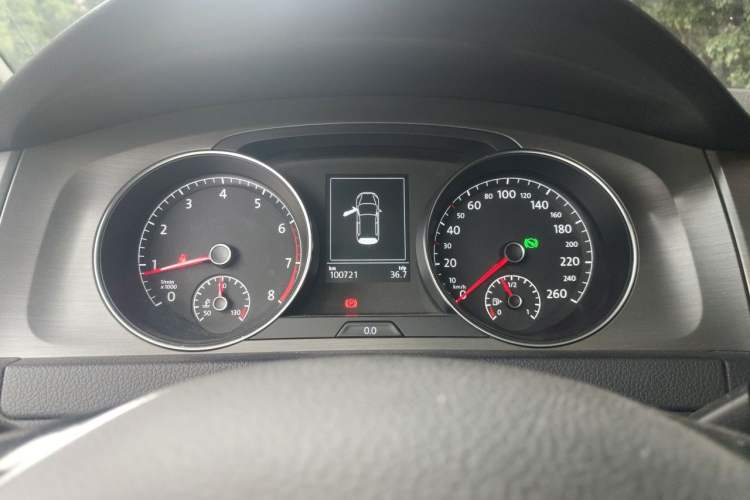 Used Volkswagen Golf 2015 1.4TSI Automatic Luxury Model Instrument Cluster
