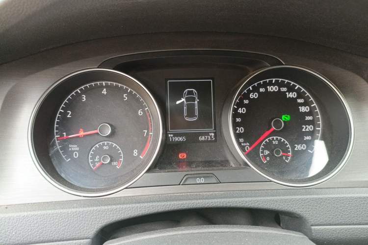 Used Volkswagen Golf 2015 1.6L Automatic Comfort Model Instrument Cluster