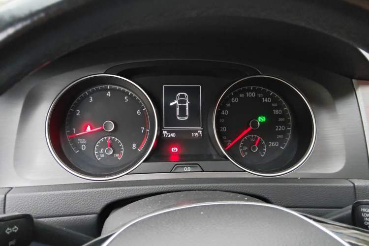 Used Volkswagen Golf 2015 1.6L Automatic Comfort Model Instrument Cluster
