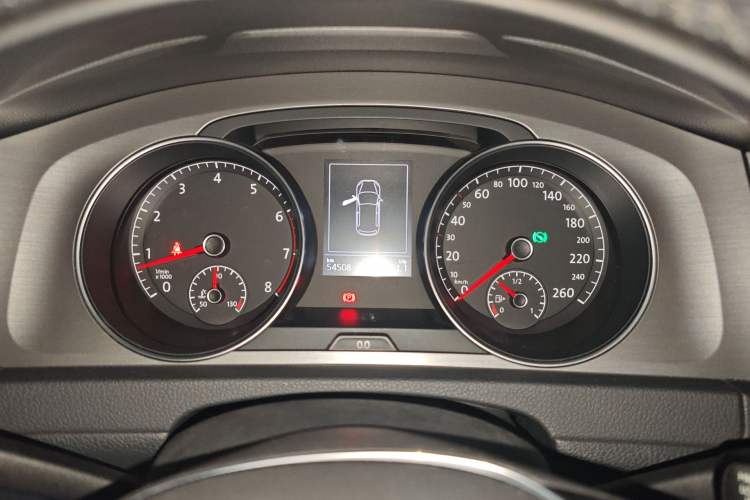 Used Volkswagen Golf 2015 1.6L Automatic Comfort Model Instrument Cluster