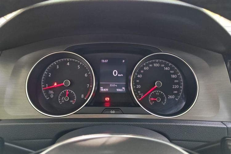 Used Volkswagen Golf 2015 1.4TSI Automatic Luxury Model Instrument Cluster