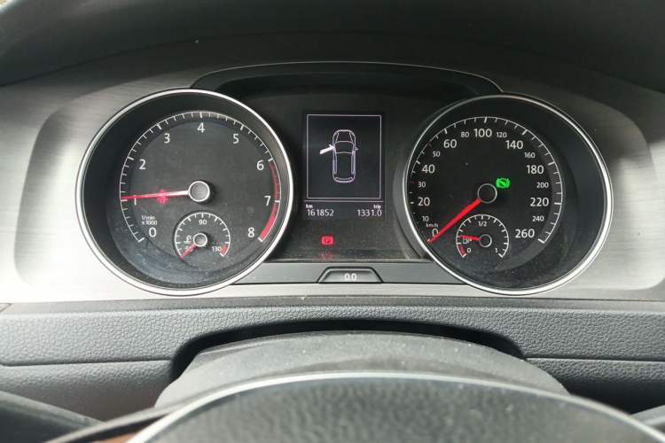Used Volkswagen Golf 2015 1.4TSI Automatic Comfort Model Instrument Cluster