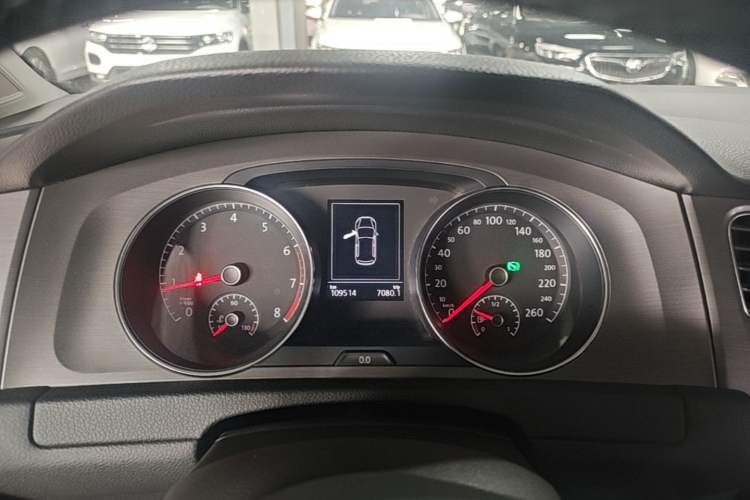 Used Volkswagen Golf 2015 1.4TSI Automatic Comfort Model Instrument Cluster