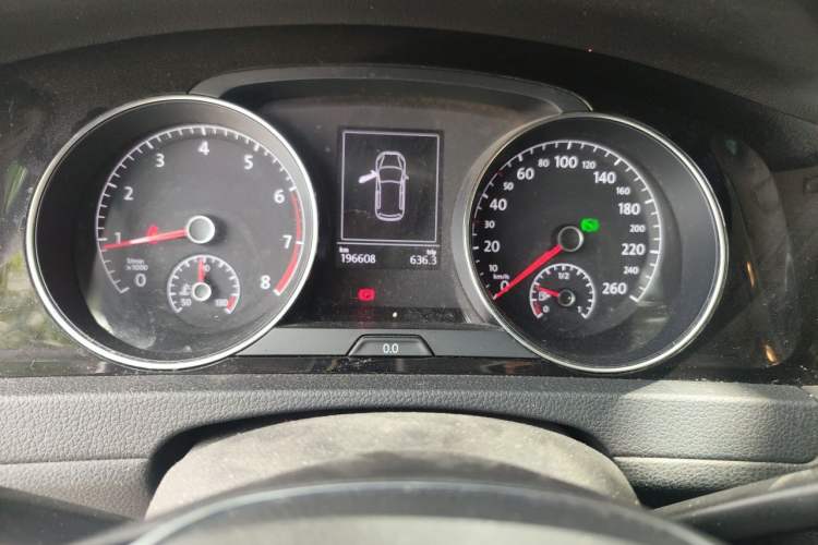 Used Volkswagen Golf 2015 1.4TSI Automatic Flagship Model Instrument Cluster