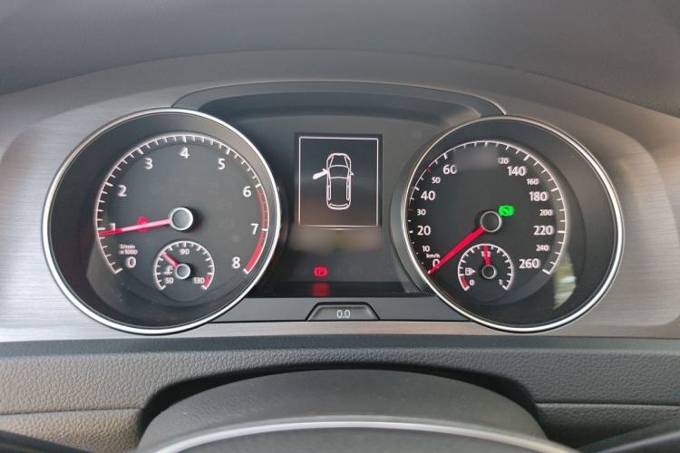 Used Volkswagen Golf 2015 1.4TSI Automatic Luxury Model Instrument Cluster