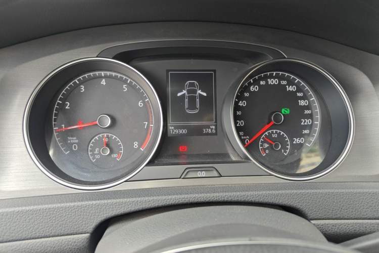 Used Volkswagen Golf 2015 1.2TSI Automatic Comfort Model Instrument Cluster