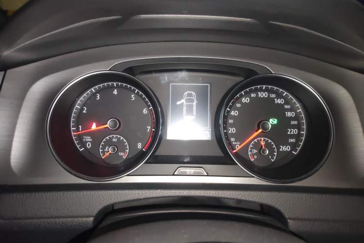 Used Volkswagen Golf 2015 1.4TSI Automatic Comfort Model Instrument Cluster