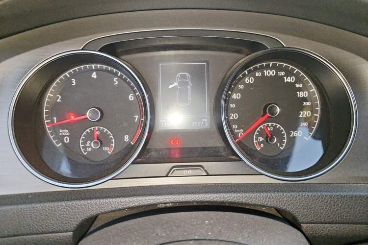 Used Volkswagen Golf 2015 1.4TSI Manual Comfort Model Instrument Cluster