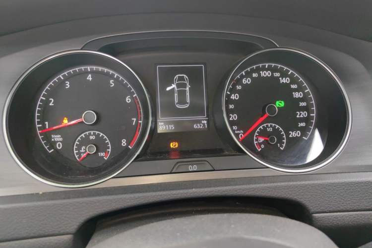 Used Volkswagen Golf 2015 1.4TSI Automatic Luxury Model Instrument Cluster