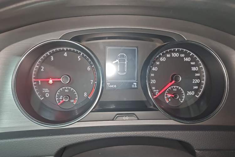 Used Volkswagen Golf 2015 1.6L Automatic Comfort Model Instrument Cluster