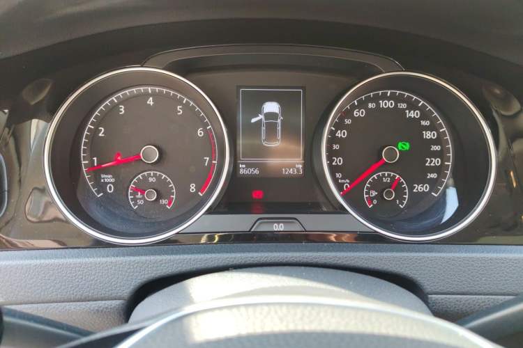 Used Volkswagen Golf 2015 1.4TSI Automatic Flagship Model Instrument Cluster