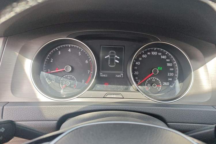Used Volkswagen Golf 2015 1.4TSI Automatic Comfort Model Instrument Cluster