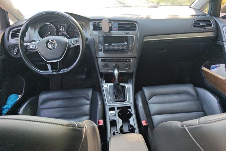 Used Volkswagen Golf 2015 1.4TSI Automatic Luxury Model Interior 2