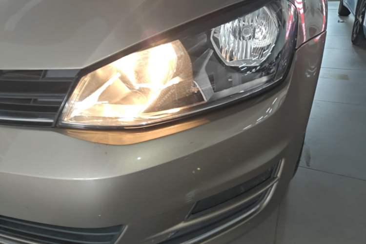 Used Volkswagen Golf 2015 1.4TSI Automatic Comfort Model Left Front Headlight