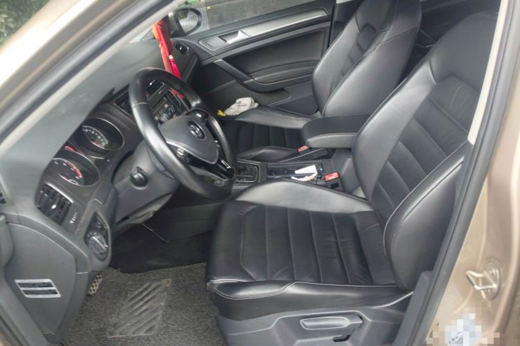 Used Volkswagen Golf 2015 1.4TSI Automatic Luxury Model Left Front Seat