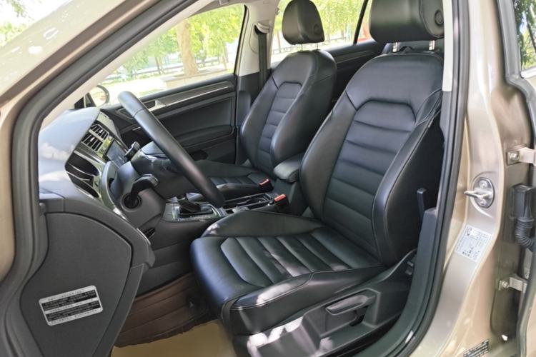 Used Volkswagen Golf 2015 1.4TSI Automatic Luxury Model Left Front Seat