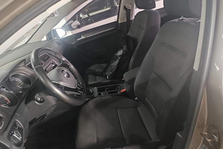 Used Volkswagen Golf 2015 1.4TSI Automatic Comfort Model Left Front Seat