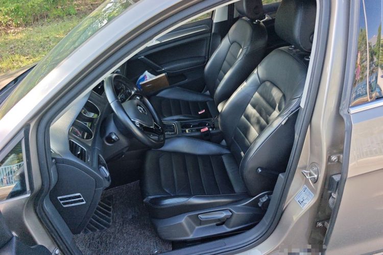 Used Volkswagen Golf 2015 1.4TSI Automatic Luxury Model Left Front Seat