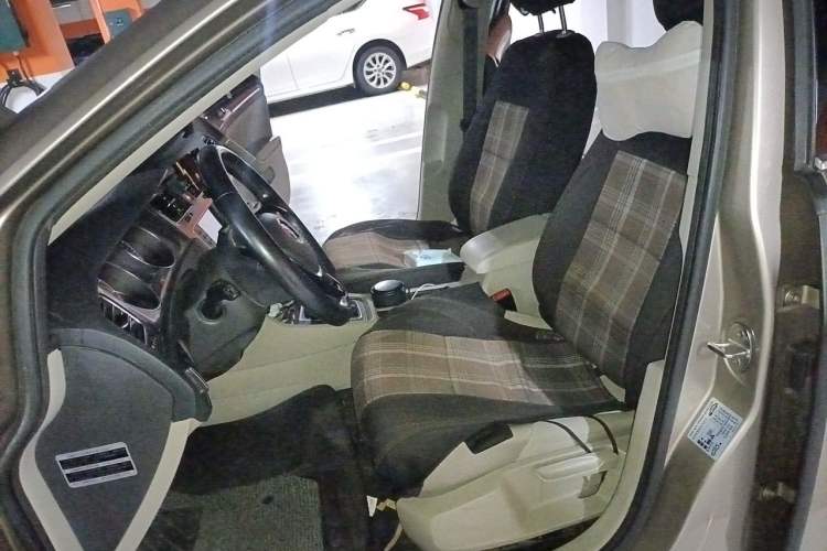 Used Volkswagen Golf 2015 1.2TSI Automatic Comfort Model Left Front Seat
