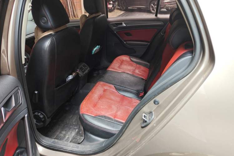 Used Volkswagen Golf 2015 1.4TSI Automatic Comfort Model Left Rear Seat