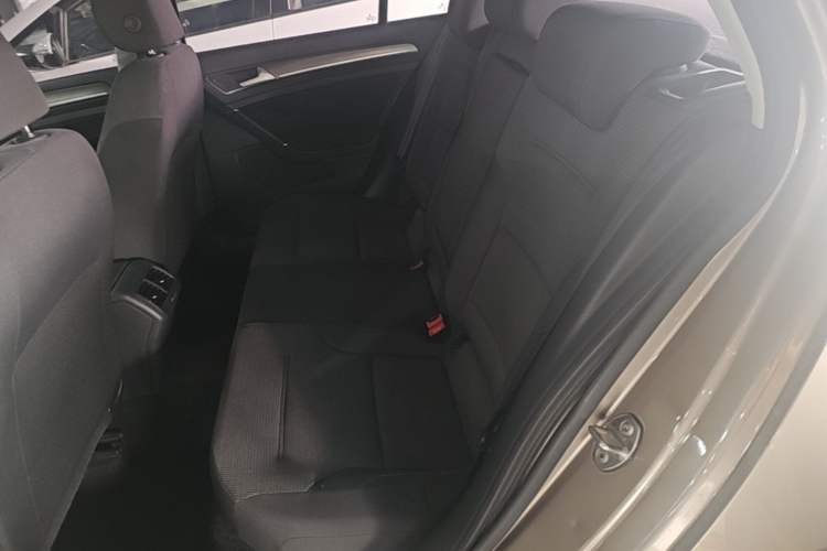 Used Volkswagen Golf 2015 1.4TSI Automatic Comfort Model Left Rear Seat