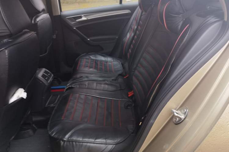 Used Volkswagen Golf 2015 1.4TSI Automatic Comfort Model Left Rear Seat