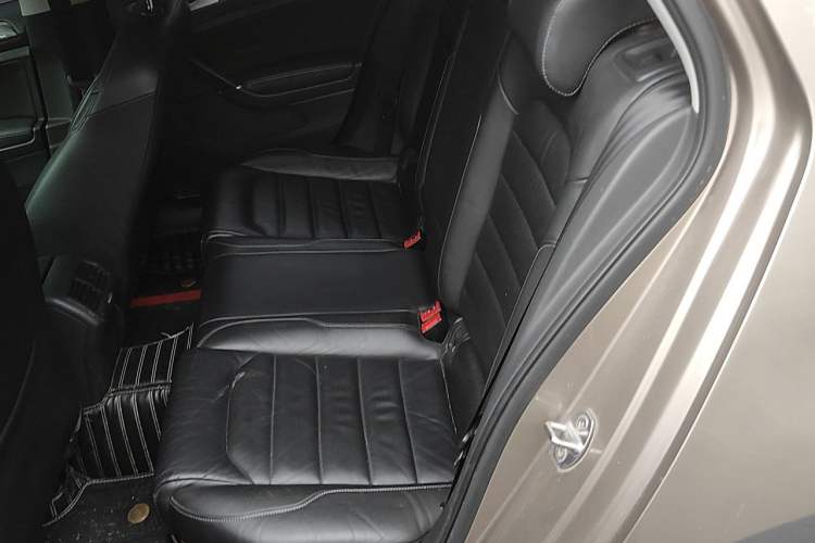 Used Volkswagen Golf 2015 1.4TSI Automatic Luxury Model Left Rear Seat