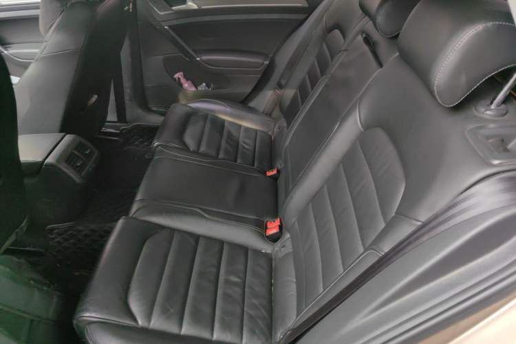 Used Volkswagen Golf 2015 1.4TSI Automatic Luxury Model Left Rear Seat