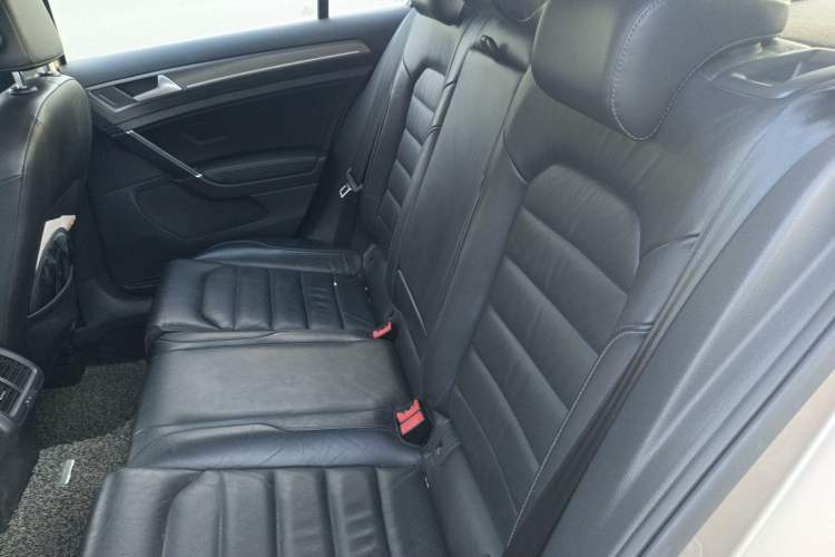 Used Volkswagen Golf 2015 1.4TSI Automatic Luxury Model Left Rear Seat