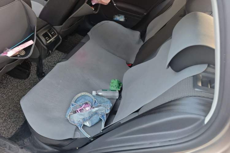 Used Volkswagen Golf 2015 1.6L Automatic Comfort Model Left Rear Seat