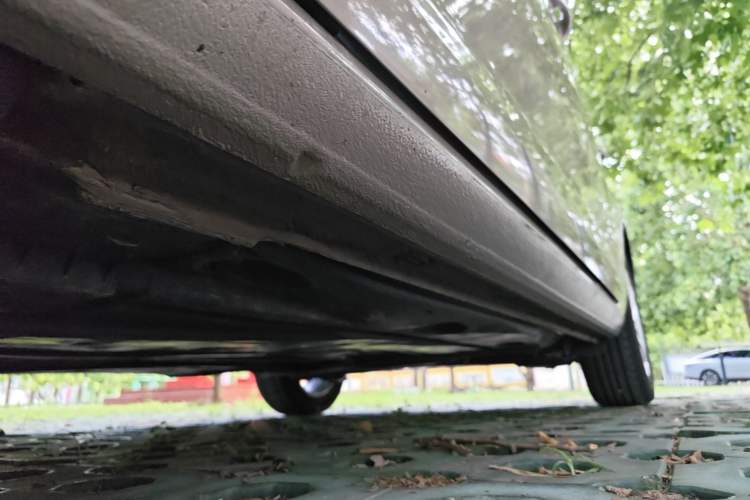 Used Volkswagen Golf 2015 1.4TSI Automatic Luxury Model Left Side Sill