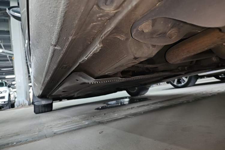 Used Volkswagen Golf 2015 1.4TSI Automatic Comfort Model Left Side Sill