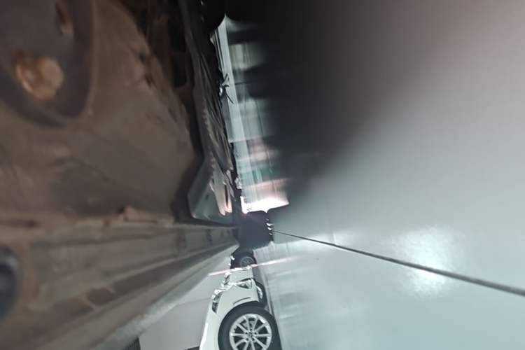 Used Volkswagen Golf 2015 1.6L Automatic Comfort Model Left Side Sill
