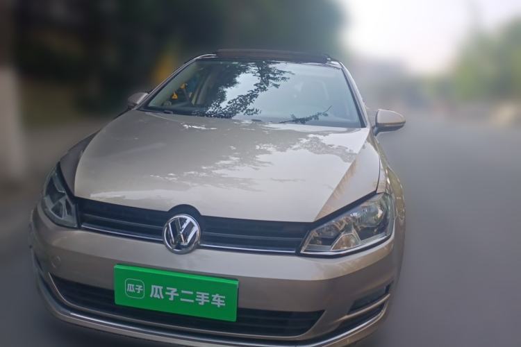 Used Volkswagen Golf 2015 1.4TSI Automatic Comfort Model Guazi used car, China used car export, Used car for sale, Used cars, Cheapest cars for sale