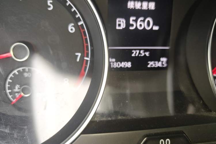 Used Volkswagen Golf 2015 1.6L Automatic Comfort Model Odometer Close Up