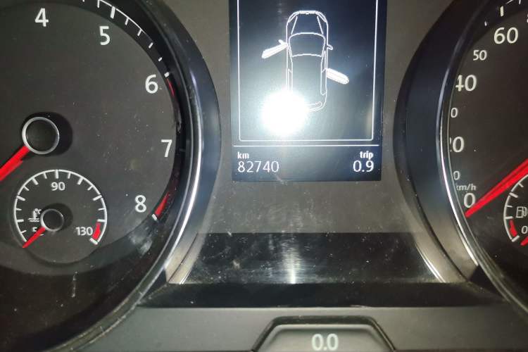 Used Volkswagen Golf 2015 1.6L Automatic Comfort Model Odometer Close Up