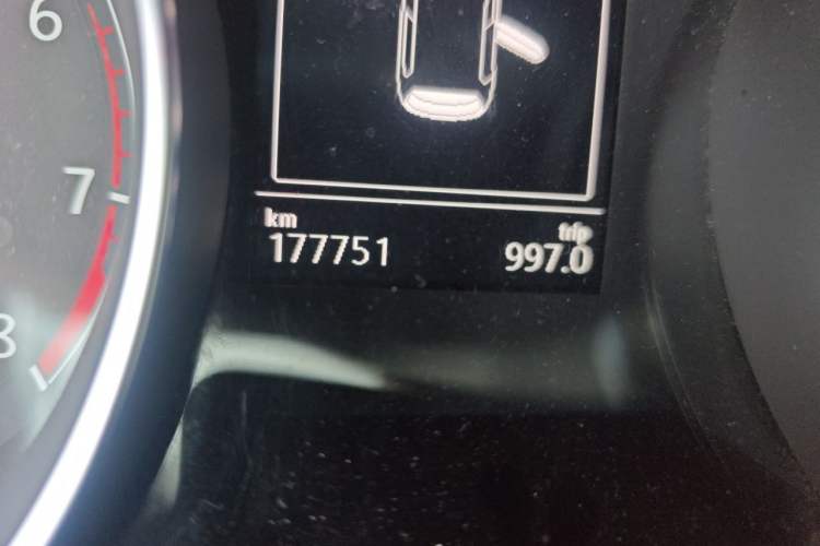 Used Volkswagen Golf 2015 1.6L Automatic Comfort Model Odometer Close Up