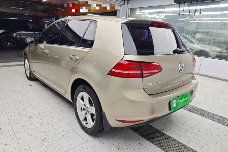 Used Volkswagen Golf 2015 1.6L Automatic Comfort Model Rear Left 45 Deg