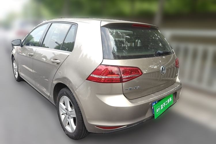 Used Volkswagen Golf 2015 1.6L Automatic Comfort Model Rear Left 45 Deg