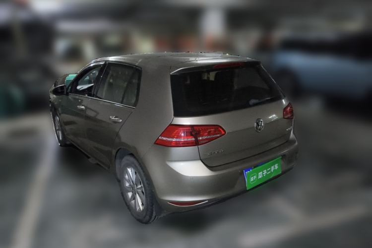 Used Volkswagen Golf 2015 1.6L Automatic Fashion Model Rear Left 45 Deg