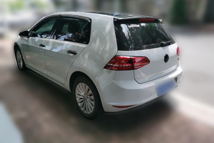 Used Volkswagen Golf 2015 1.6L Automatic Fashion Model Rear Left 45 Deg